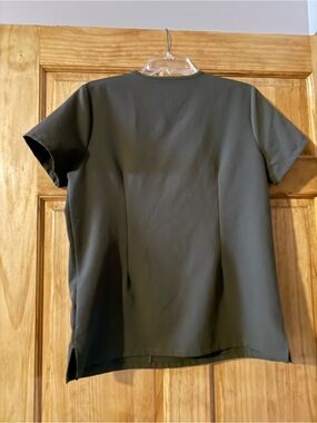 Figs Spruce V-Neck Scrub Top 3 pocket